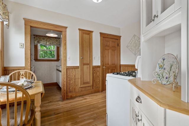 10 Newcastle Rd 2, Peabody, MA 01960