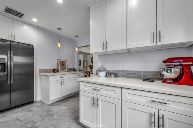 6913 Columbus Avenue, Van Nuys, CA 91405