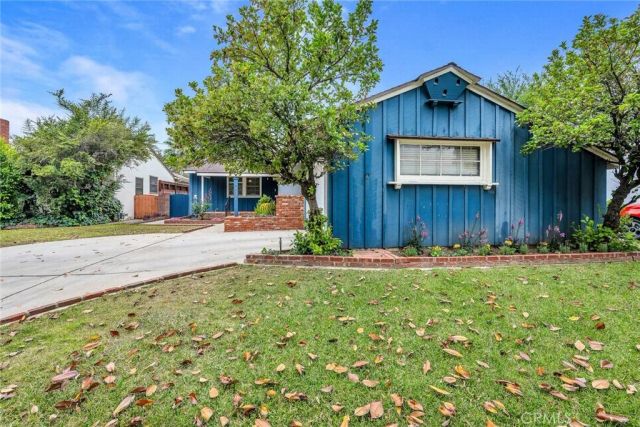 6913 Columbus Avenue, Van Nuys, CA 91405