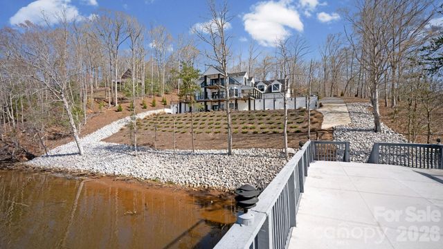 587 Carolina Drive, Troy, NC 27371