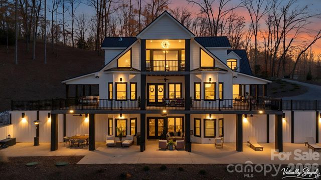587 Carolina Drive, Troy, NC 27371