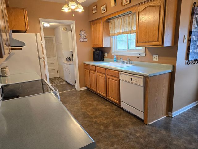 405 Clary Street W, Worthington, MN 56187