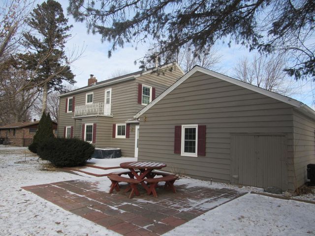 405 Clary Street W, Worthington, MN 56187