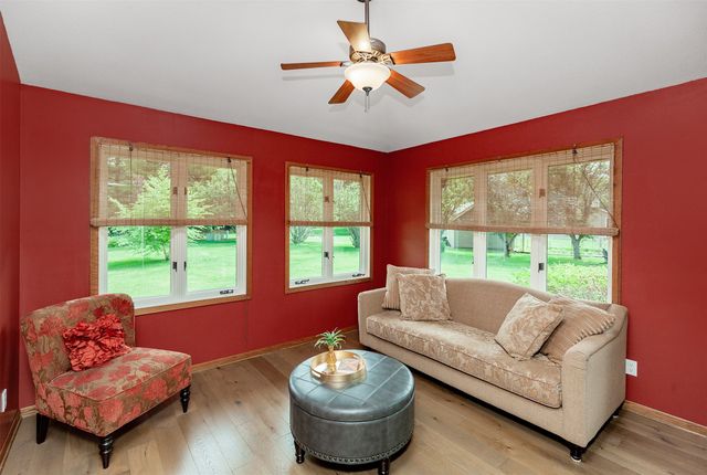 9049 NW 37 Street, Polk City, IA 50226