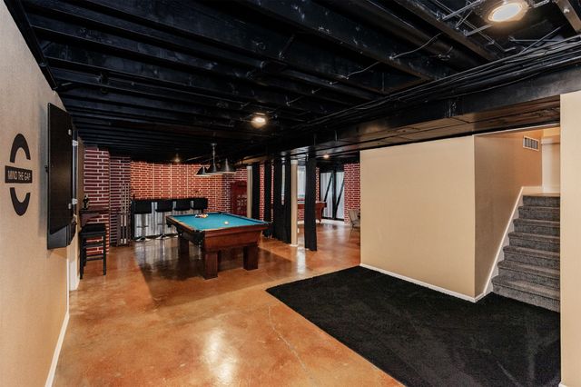 9049 NW 37 Street, Polk City, IA 50226