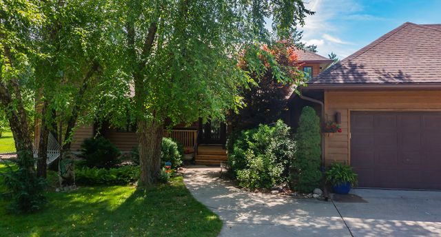 9049 NW 37 Street, Polk City, IA 50226