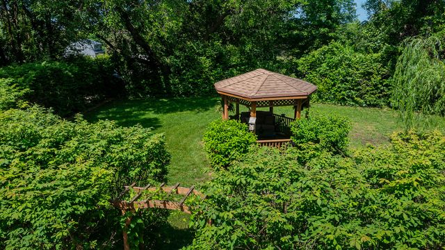 9049 NW 37 Street, Polk City, IA 50226
