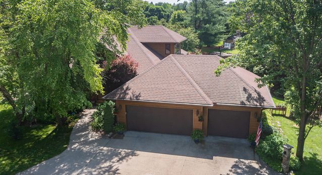 9049 NW 37 Street, Polk City, IA 50226