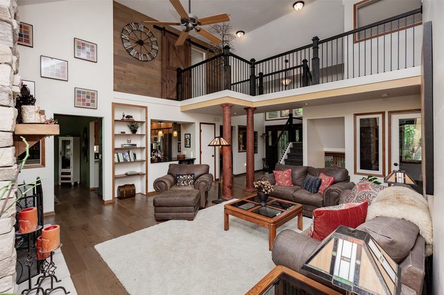 9049 NW 37 Street, Polk City, IA 50226