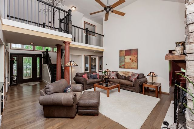 9049 NW 37 Street, Polk City, IA 50226