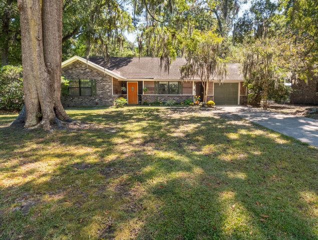 1815 Walsingham Way, Charleston, SC 29412