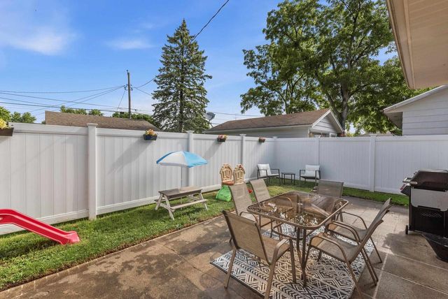 273 E MCWILLIAMS STREET, Fond Du Lac, WI 54935