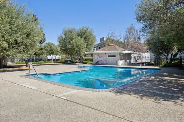 255 S Rengstorff Avenue 161, Mountain View, CA 94040