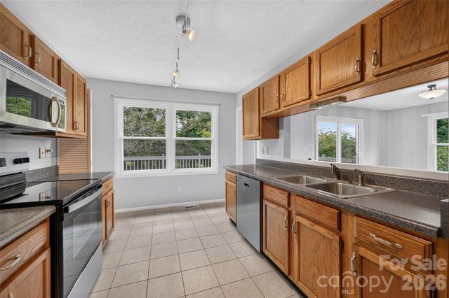 2923 Dogwood Drive, Claremont, NC 28610