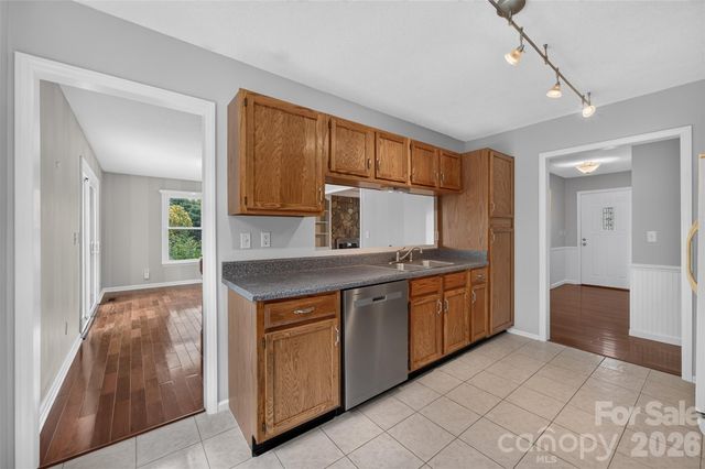 2923 Dogwood Drive, Claremont, NC 28610