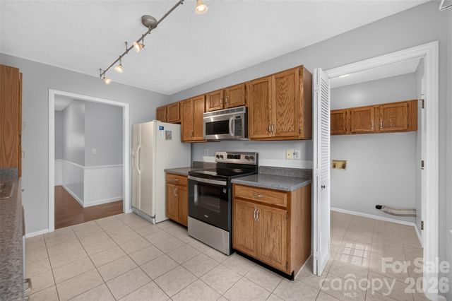 2923 Dogwood Drive, Claremont, NC 28610