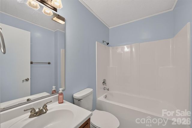 2923 Dogwood Drive, Claremont, NC 28610