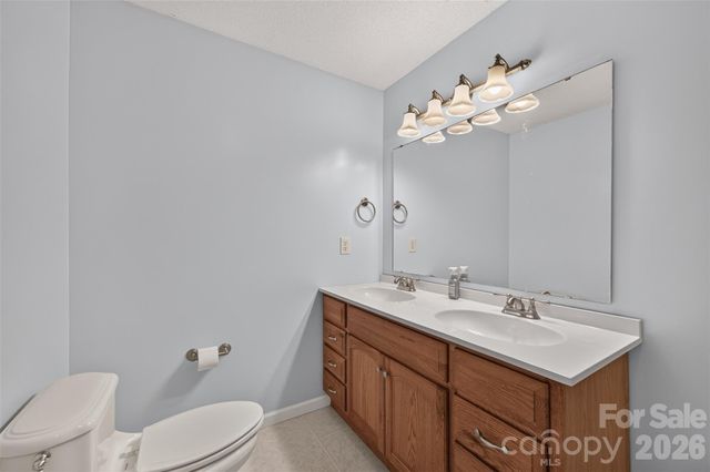 2923 Dogwood Drive, Claremont, NC 28610