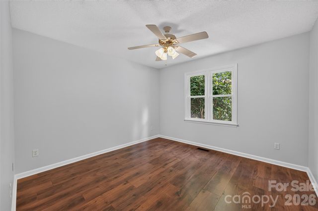 2923 Dogwood Drive, Claremont, NC 28610