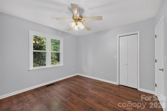2923 Dogwood Drive, Claremont, NC 28610