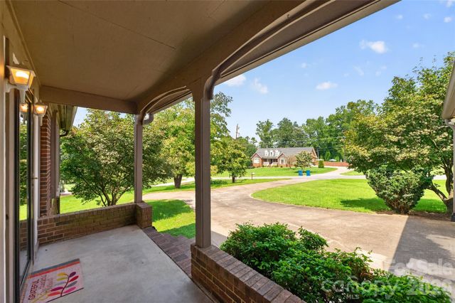 2923 Dogwood Drive, Claremont, NC 28610