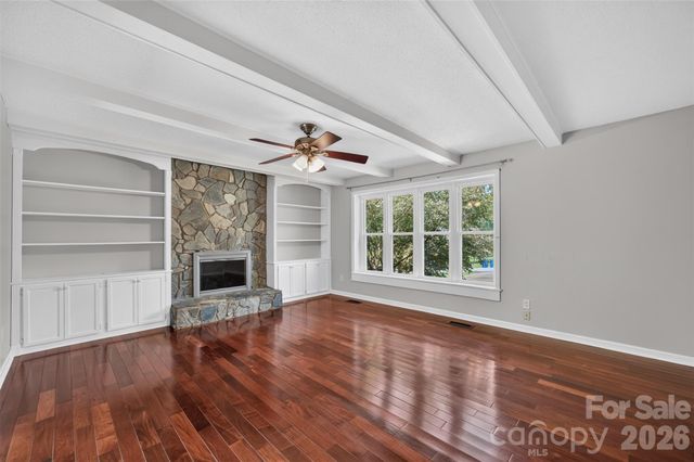 2923 Dogwood Drive, Claremont, NC 28610