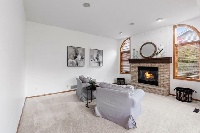 8370 W Lake Drive, Chanhassen, MN 55317