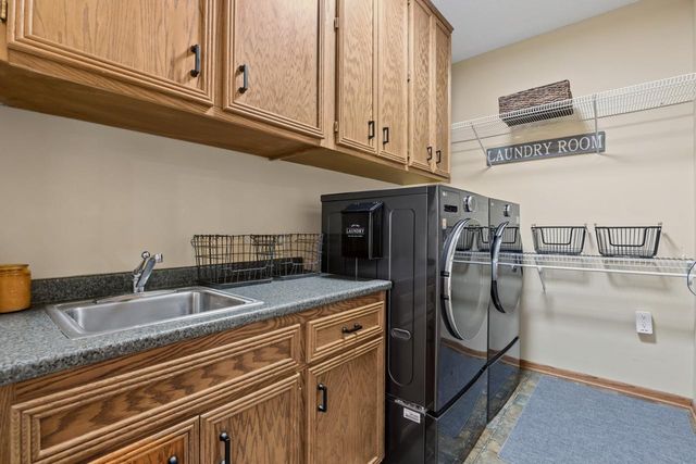 8370 W Lake Drive, Chanhassen, MN 55317