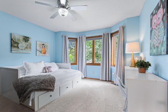 8370 W Lake Drive, Chanhassen, MN 55317