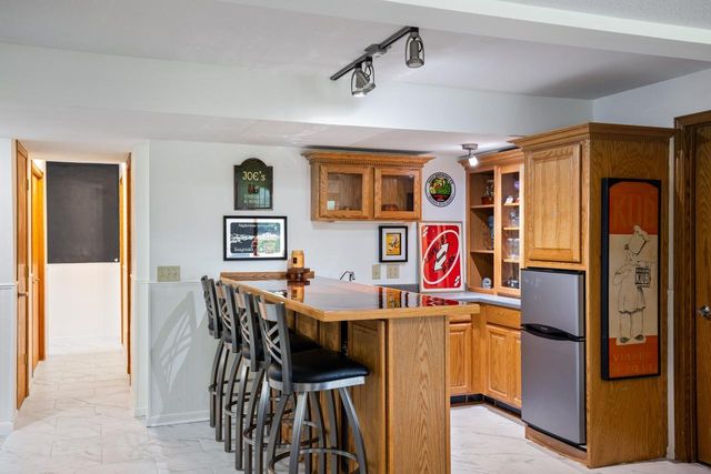 8370 W Lake Drive, Chanhassen, MN 55317