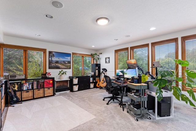 8370 W Lake Drive, Chanhassen, MN 55317