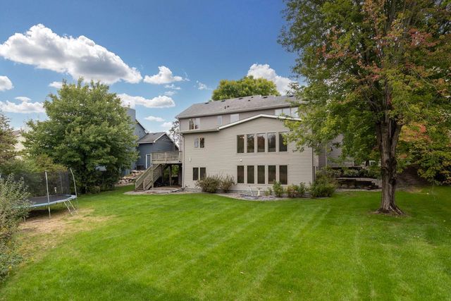 8370 W Lake Drive, Chanhassen, MN 55317