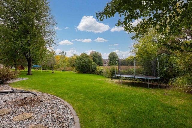 8370 W Lake Drive, Chanhassen, MN 55317