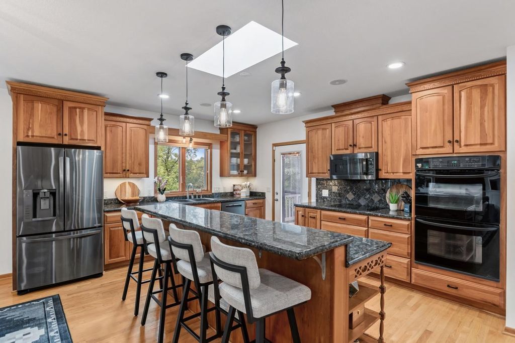 8370 W Lake Drive, Chanhassen, MN 55317 — photo 4