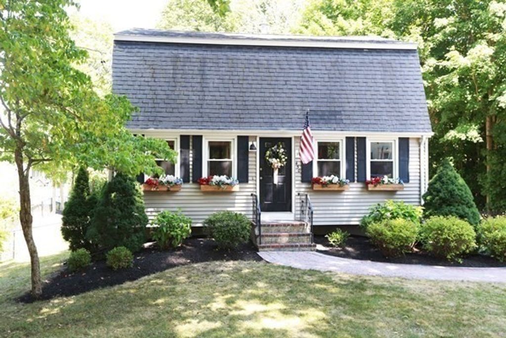 450 Summer St, Bridgewater, MA 02324