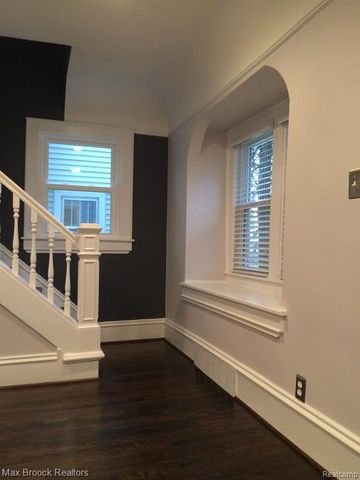 115 E Lincoln Street, Birmingham, MI 48009