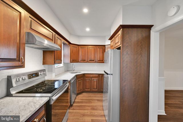 27 PENNSYLVANIA AVE, Shillington, PA 19607