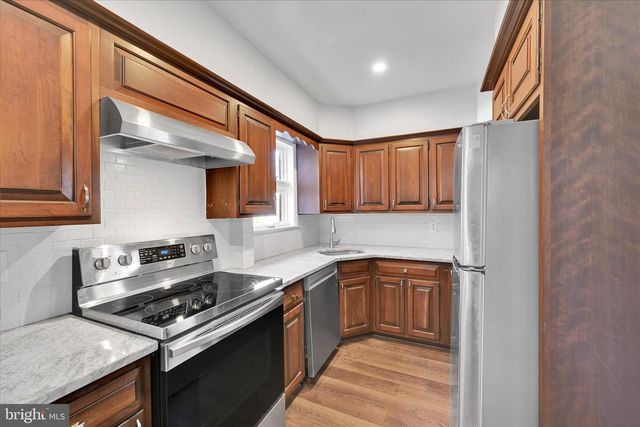 27 PENNSYLVANIA AVE, Shillington, PA 19607