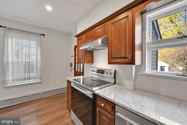 27 PENNSYLVANIA AVE, Shillington, PA 19607