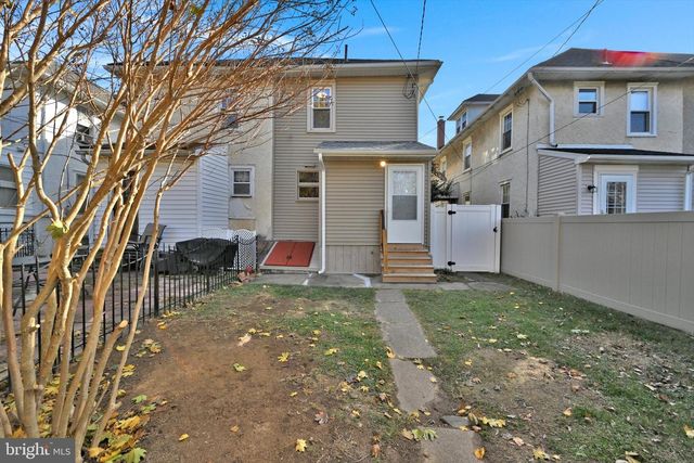 27 PENNSYLVANIA AVE, Shillington, PA 19607