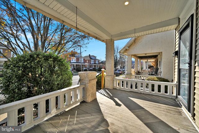 27 PENNSYLVANIA AVE, Shillington, PA 19607