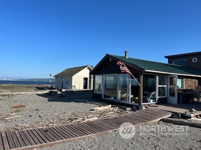 15 U Snoqualmie Avenue, Hat Island, WA 98206