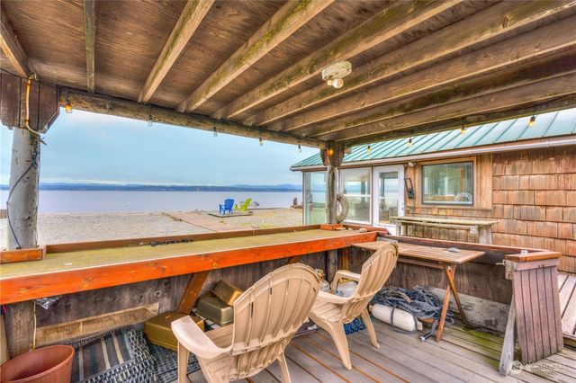 15 U Snoqualmie Avenue, Hat Island, WA 98206