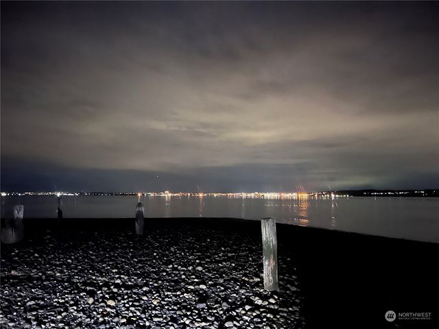15 U Snoqualmie Avenue, Hat Island, WA 98206