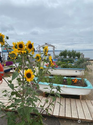 15 U Snoqualmie Avenue, Hat Island, WA 98206