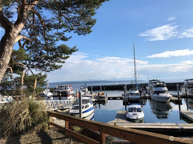 15 U Snoqualmie Avenue, Hat Island, WA 98206