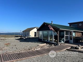 15 U Snoqualmie Avenue, Hat Island, WA 98206