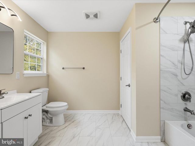 3281 RUSSEL RUN RD, Locust Grove, VA 22508