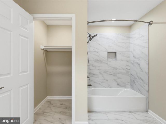 3281 RUSSEL RUN RD, Locust Grove, VA 22508