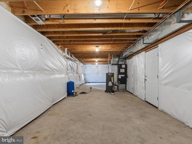 3281 RUSSEL RUN RD, Locust Grove, VA 22508